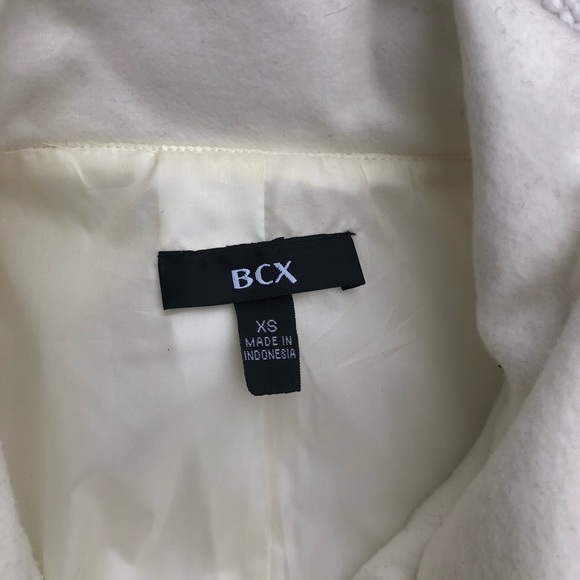 Winter White Peacoat - Picture 4 of 7